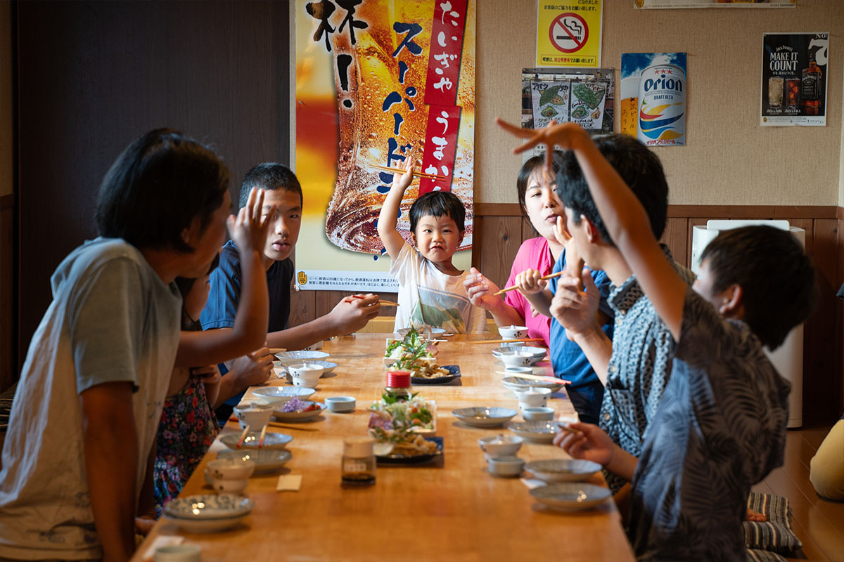 18:00 釣った魚を食べる